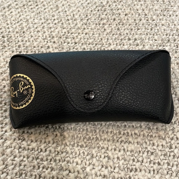 Rayban Clubmaster sunglasses 😎 - Picture 11 of 14